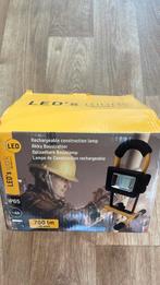 Bouwlamp oplaadbare Led lamp in doos 700 lumen, Doe-het-zelf en Verbouw, Bouwverlichting, Minder dan 50 watt, Met statief, Ophalen of Verzenden