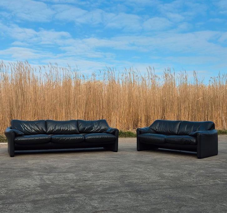 Set OPKNAPPERS Leer 2 en 3 zits Cassina Maralunga, Huis en Inrichting, Banken | Bankstellen, Gebruikt, Minder dan 150 cm, 75 tot 100 cm