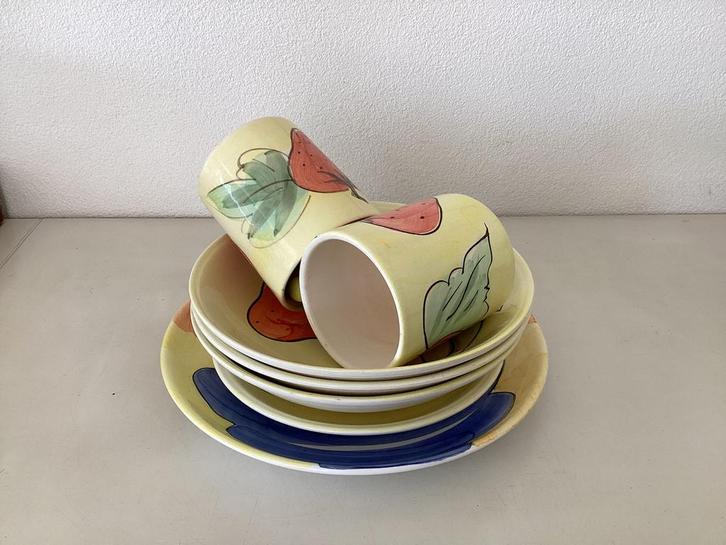 HANDPAINTED servies, Delftsblauw bord en Bols kruikje, Huis en Inrichting, Keuken | Servies, Zo goed als nieuw, Ophalen of Verzenden