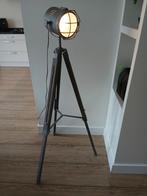 Staaande lamp spot driepoot, Huis en Inrichting, Lampen | Vloerlampen, Ophalen, Zo goed als nieuw, 150 tot 200 cm
