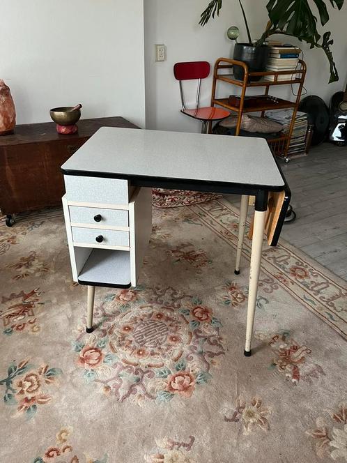 Vintage bureau formica tafel, Huis en Inrichting, Bureaus, Gebruikt, Bureau, Ophalen of Verzenden