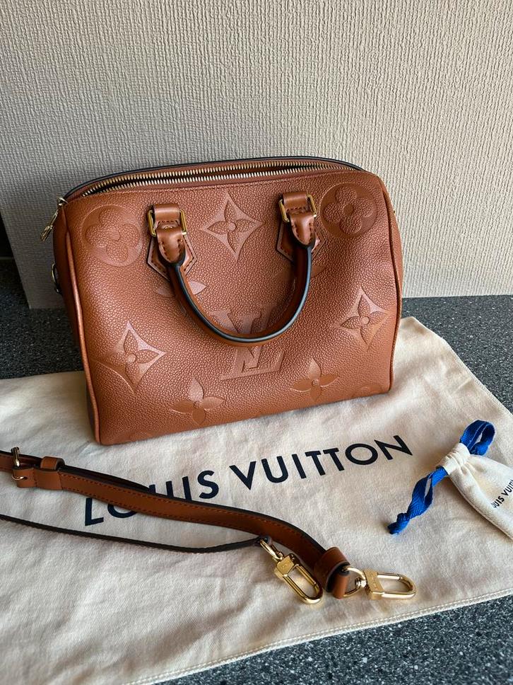 Louis Vuitton Speedy 25 Cognac Monogram, Sieraden, Tassen en Uiterlijk, Tassen | Damestassen, Zo goed als nieuw, Handtas, Bruin