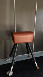 Vintage gymnastiek/ turn bok, Sport en Fitness, Turnen, Ophalen, Bruin, Materiaal
