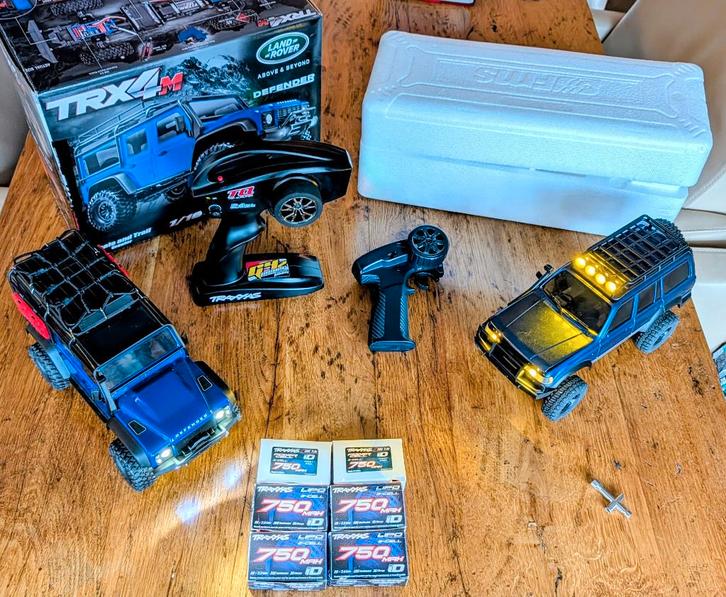 Traxxas trx4m en FMS Toyota crawler 4x4 rc, Hobby en Vrije tijd, Modelbouw | Radiografisch | Auto's, Zo goed als nieuw, Auto offroad