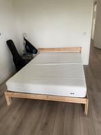 Bedframe en matras 140x200, Ophalen, Wit, 140 cm, Zo goed als nieuw