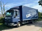 Renault Midlum 220 met maar 139.500 km met laadklep, Auto's, Vrachtwagens, Euro 5, Stof, Bedrijf, Grijs