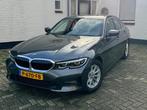 BMW 3 Serie 318i Business Edition Vele Optie's (bj 2022), Auto's, Te koop, Zilver of Grijs, Benzine, 73 €/maand