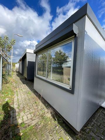 Degelijke polyester unit te koop beschikbaar voor biedingen