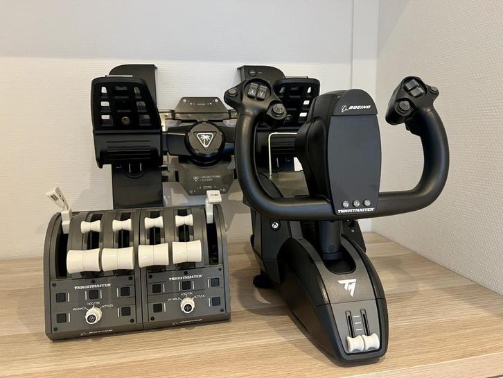 Thrustmaster Boeing Yoke + Quadrants & Rudder Pedalen, Computers en Software, Joysticks, Zo goed als nieuw, Ophalen