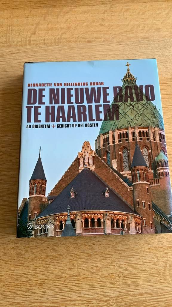 De nieuwe Bavo te Haarlem door B van Hellenberg Hubar, Boeken, Kunst en Cultuur | Architectuur, Zo goed als nieuw, Ophalen of Verzenden