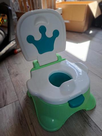 Kinderpotje - Groen/Wit met Kroon beschikbaar voor biedingen