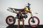 Crossmotor 140cc 2 uitlaten (Zeldzaam), Fietsen en Brommers, Minibikes, Midibikes en Pitbikes, Overige merken, Dirtbike, Gebruikt