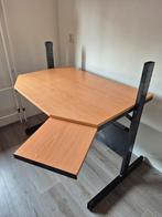 GRATIS Bureau met uniek design - Ophalen in Ede, Huis en Inrichting, Bureaus, Ophalen, Gebruikt, Bureau