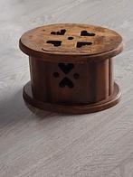 Stoofje/Tafeltje met Hartjes, Gebruikt, Bruin, Ophalen of Verzenden, Landelijk