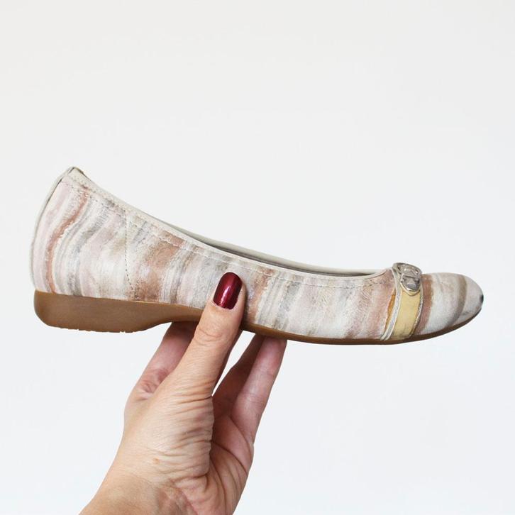 Mooie Footnotes Instappers -s6 (Maat G 39) € 35,-, Kleding | Dames, Schoenen, Zo goed als nieuw, Instappers, Overige kleuren, Ophalen of Verzenden