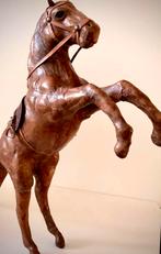 STEIGEREND PAARD. LEER! KWALITEIT. Logo FERRARI., Ophalen of Verzenden