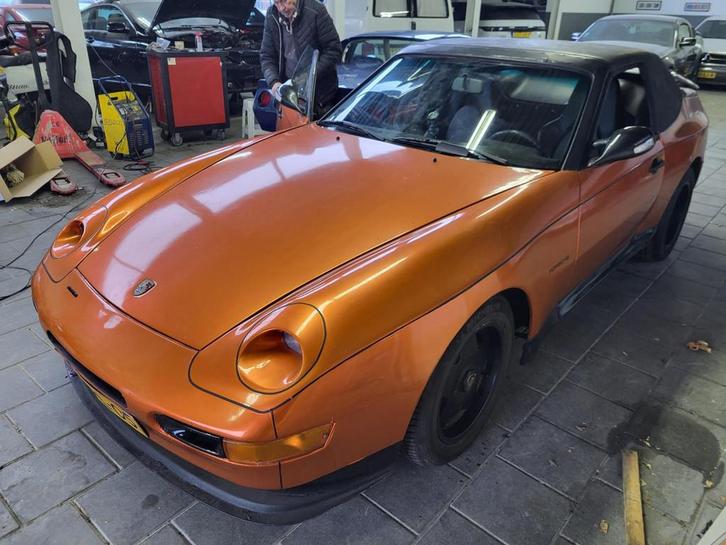 Porsche 924 2.0 bieber cabriolet winterkap, Auto's, Oldtimers, Bedrijf, Te koop, Elektrische ramen, Lederen bekleding, Lichtmetalen velgen