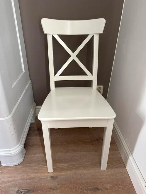 Witte Houten Ikea INGOLF Stoel - Zo Goed Als Nieuw, Huis en Inrichting, Stoelen, Zo goed als nieuw, Eén, Hout, Wit, Ophalen