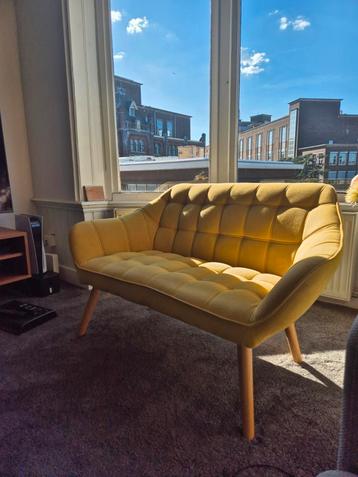Retro designbankje geel beschikbaar voor biedingen