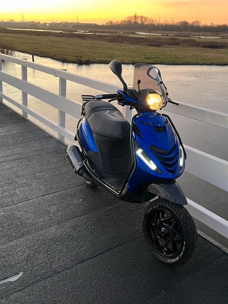 Zip SP 172cc Stage 2 A1, Fietsen en Brommers, Scooters | Piaggio, Nieuw, Zip, Maximaal 45 km/u, Tweetakt, Ophalen of Verzenden