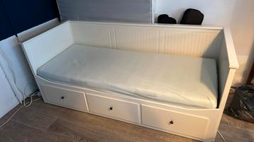 Ikea slaapbank en bed HEMMES beschikbaar voor biedingen