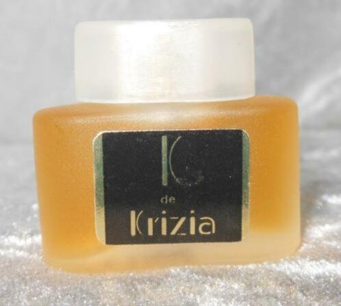 Volle parfum mini Krizia k, Verzamelen, Parfumverzamelingen, Zo goed als nieuw, Miniatuur, Gevuld, Ophalen of Verzenden