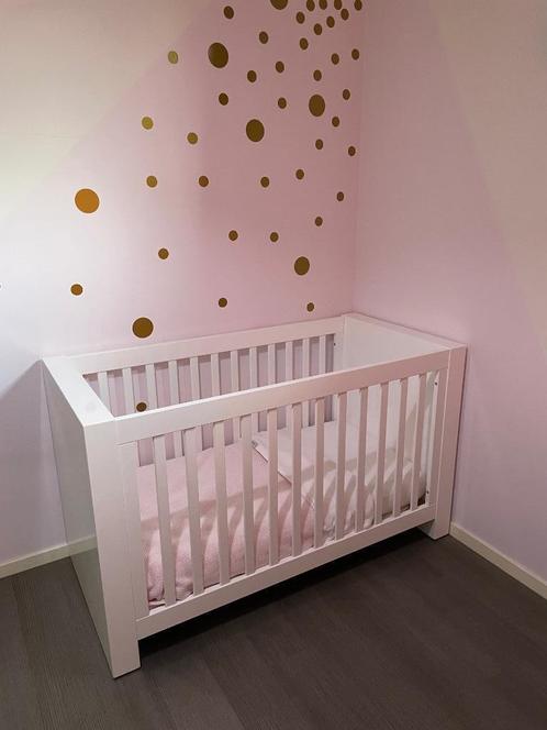 Babykamer Kidsmill Alaska hoogglans wit, Kinderen en Baby's, Kinderkamer | Complete kinderkamers, Zo goed als nieuw, Jongetje of Meisje