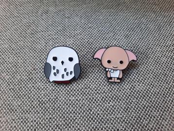 2 leuke Harry Potter pins (Dobby en Hedwig) te koop beschikbaar voor biedingen