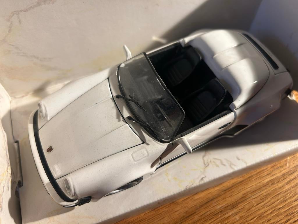 Maisto Porsche 911 Speedster 1989 - Schaal1/24, Ophalen of Verzenden, Gebruikt, Auto, Maisto