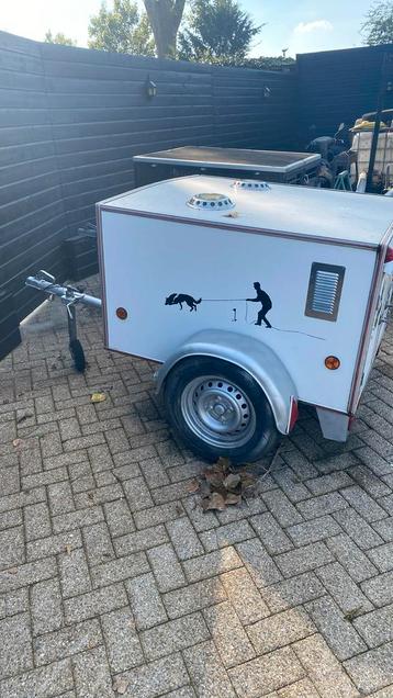 Karretje beschikbaar voor biedingen