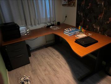 Net hoek bureau met ladekast