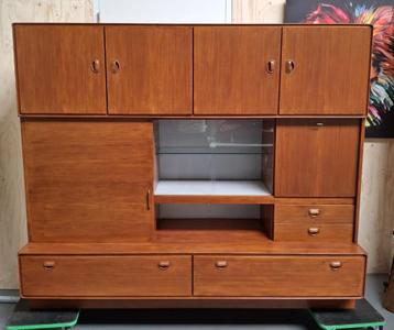 Vintage Fristho Franeker dressoir / wandkast / kast beschikbaar voor biedingen