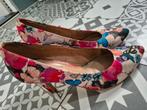 S oliver gekleurde bloemen pumps 41, Kleding | Dames, Schoenen, Ophalen of Verzenden, Zo goed als nieuw