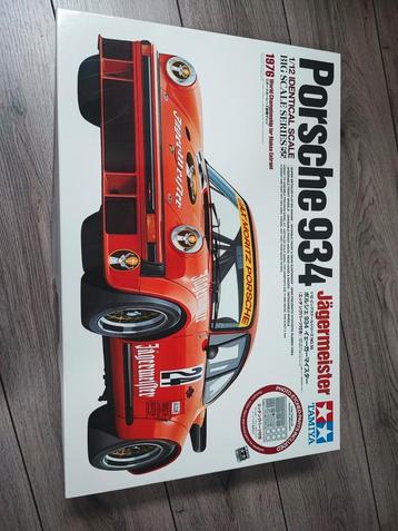 Tamiya Porsche 934 RSR schaal 1:12 beschikbaar voor biedingen