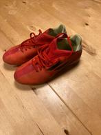 Adidas Voetbalschoenen Rood Maat 35, Sport en Fitness, Voetbal, Ophalen, Gebruikt, Schoenen