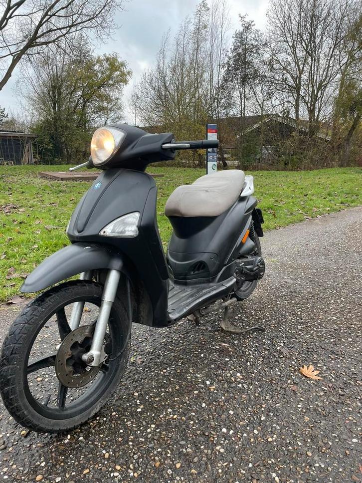 Piaggio Liberty 45km/h, Fietsen en Brommers, Scooters | Piaggio, Gebruikt, Overige modellen, Maximaal 45 km/u, Benzine, Ophalen