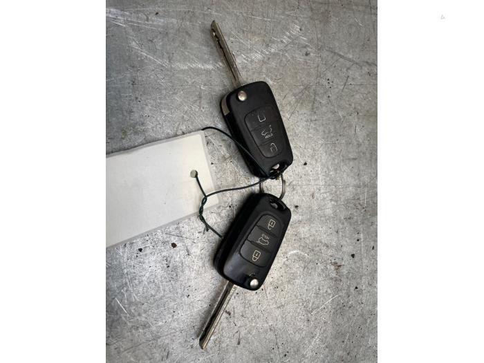 Sleutel van een Kia Sorento, Auto-onderdelen, Overige Auto-onderdelen, Kia, Gebruikt, 3 maanden garantie, Ophalen of Verzenden