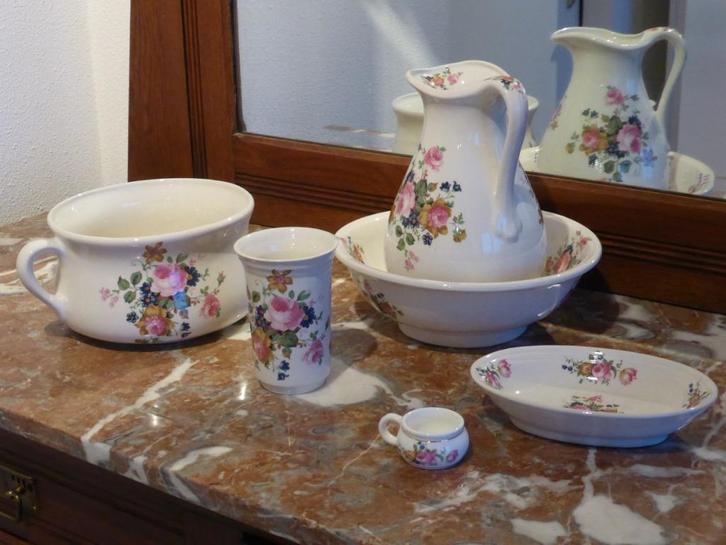 Unieke 6 delige lampetset lieflijk verfijnd bloemenmotief, Antiek en Kunst, Antiek | Keramiek en Aardewerk, Ophalen of Verzenden