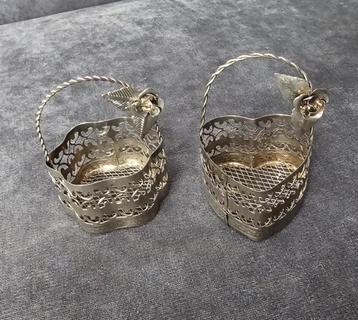 2 x mantje Verzilverd vintage beschikbaar voor biedingen