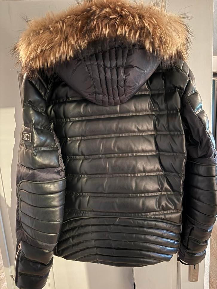 Bogner sport luxe wintersportjas maat 54, Kleding | Heren, Wintersportkleding, Zo goed als nieuw, Jack, Maat 52/54 (L), Ophalen of Verzenden