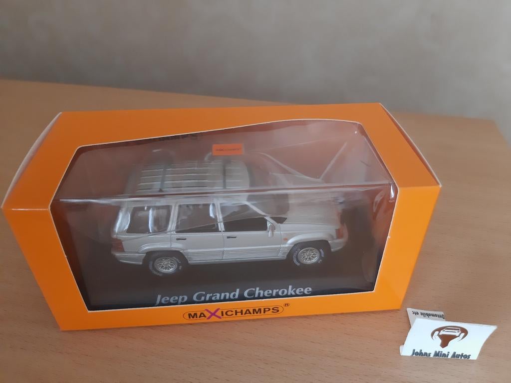 Jeep Grand Cherokee zilvermetallic 1995 van Maxichamps 1:43, Hobby en Vrije tijd, Overige merken, Auto, Nieuw, Ophalen of Verzenden