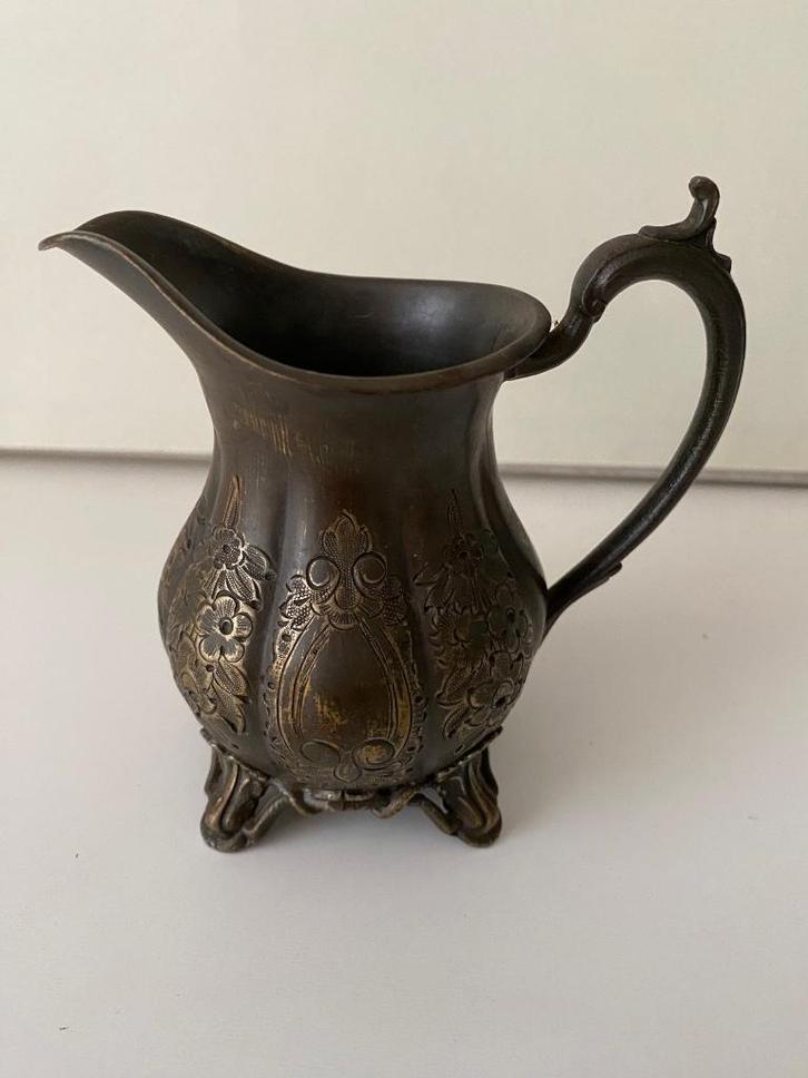 Antiek geciseleerd kannetje van kopertin, Antiek en Kunst, Antiek | Koper en Brons, Koper, Ophalen of Verzenden