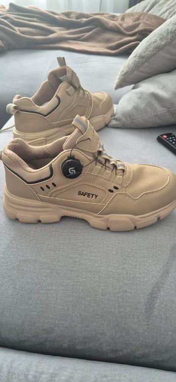 Beige Werkschoenen - Zo goed als nieuw! beschikbaar voor biedingen