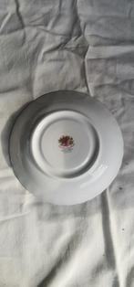 Royal Albert Old country roses schoteltje, Antiek en Kunst, Antiek | Servies compleet, Ophalen of Verzenden