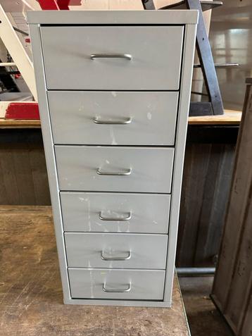 IKEA Helmer ladekastje metaal beschikbaar voor biedingen