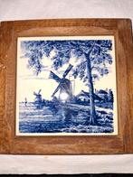 Delfts blauw tegeltableau met molens in houten lijst, Ophalen of Verzenden