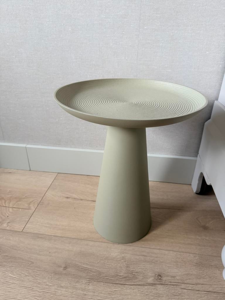Bijzettafel fonq klei kleur metaal, 45 tot 60 cm, Minder dan 55 cm, Metaal of Aluminium, Rond