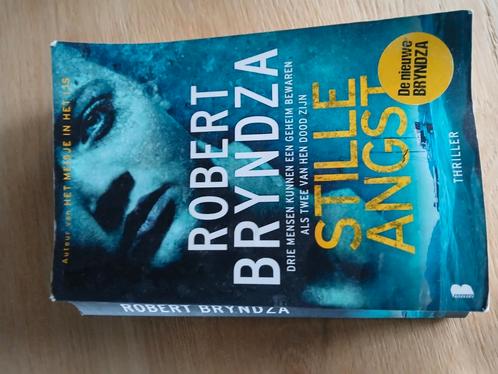 Robert Bryndza - Stille angst, Boeken, Thrillers, Gelezen, Nederland, Ophalen of Verzenden
