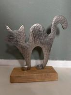 Metalen Kat Beeld op Houten Sokkel, Ophalen of Verzenden, Zo goed als nieuw, Dier