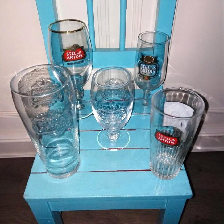 Stella Artois bierglazen 5 varianten, Verzamelen, Biermerken, Gebruikt, Glas of Glazen, Overige merken, Ophalen